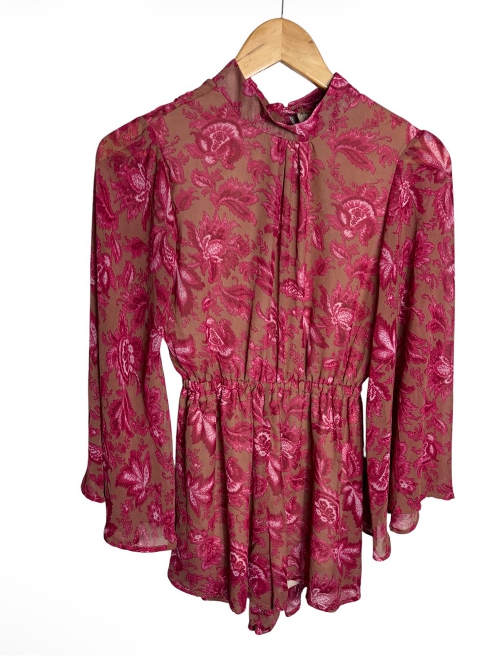 Pink & tan floral chiffon bell sleeve tie back shorts romper size S